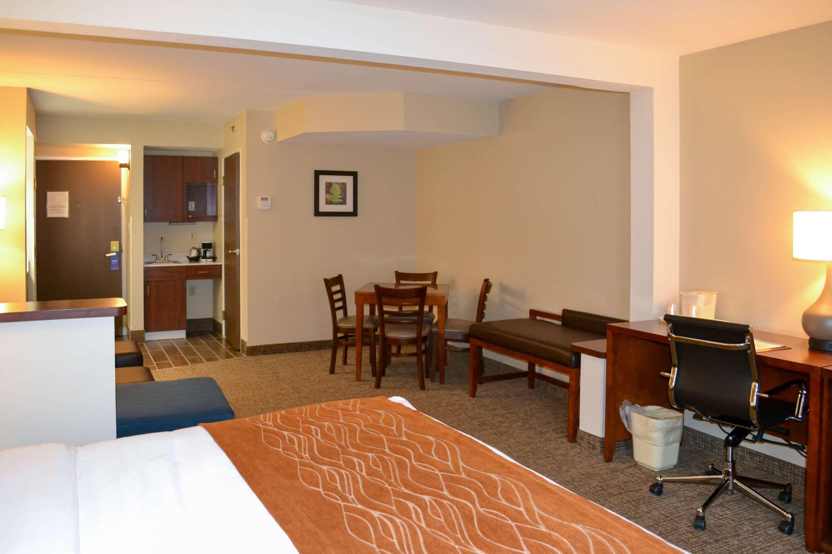 Comfort Inn & Suites Wilkes Barre - Arena Ngoại thất bức ảnh