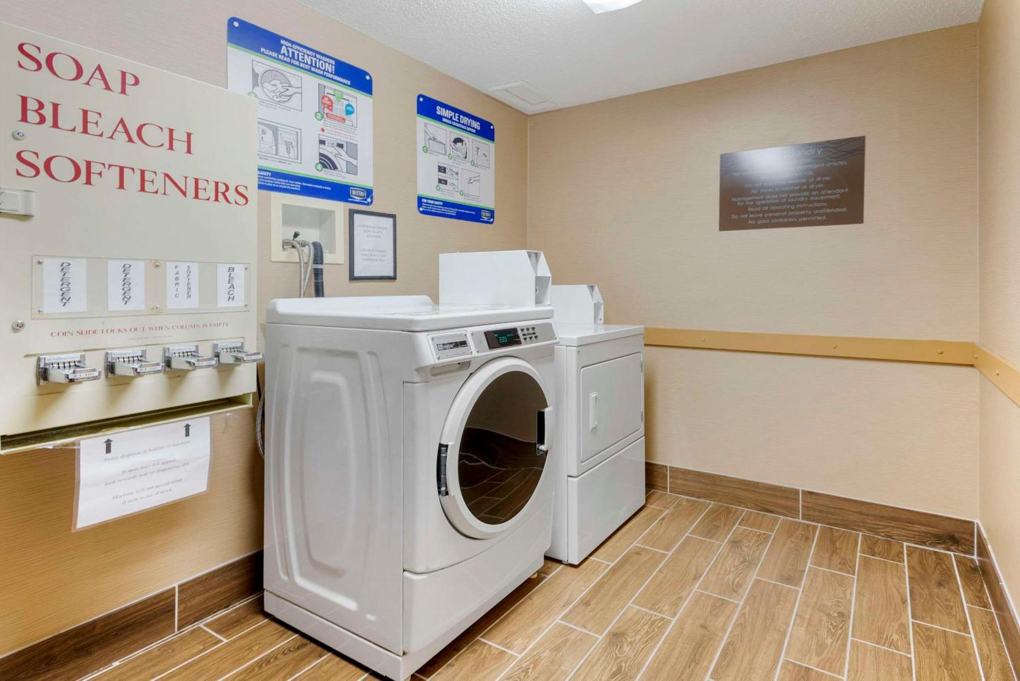 Comfort Inn & Suites Wilkes Barre - Arena Ngoại thất bức ảnh